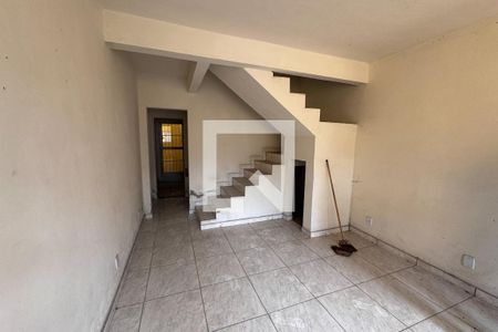 Sala de casa para alugar com 2 quartos, 71m² em Engenho do Porto, Duque de Caxias