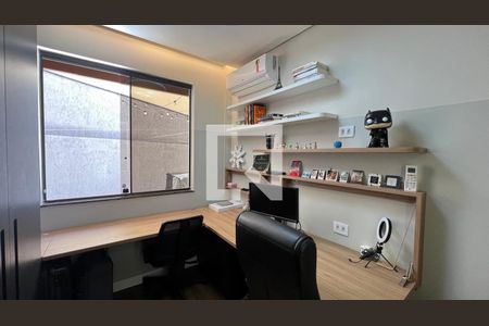 Quarto de apartamento à venda com 2 quartos, 156m² em Alto Caiçaras, Belo Horizonte