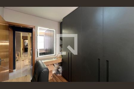 Quarto de apartamento à venda com 2 quartos, 156m² em Alto Caiçaras, Belo Horizonte