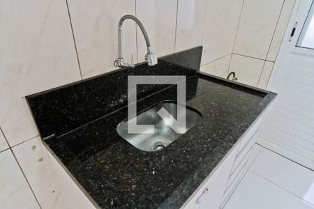 Sala/Cozinha de apartamento à venda com 2 quartos, 55m² em Parque Maria Domitila, São Paulo