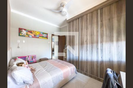 Quarto 2 de casa à venda com 3 quartos, 247m² em Renascença, Belo Horizonte