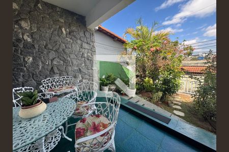 Varanda de casa à venda com 3 quartos, 209m² em Santo Andre, Belo Horizonte