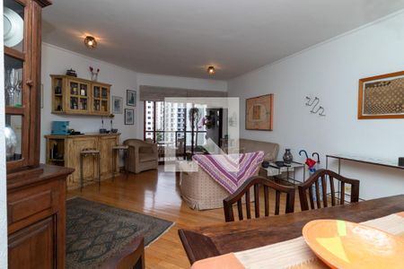 Sala de apartamento à venda com 3 quartos, 94m² em Vila Hamburguesa, São Paulo