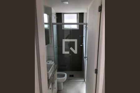 Banheiro de apartamento à venda com 2 quartos, 60m² em Planalto, Belo Horizonte