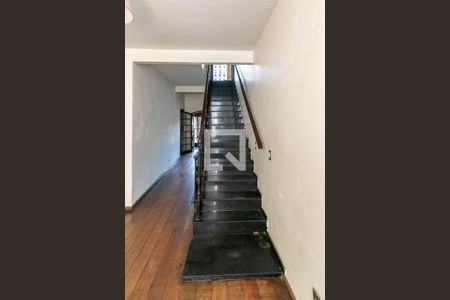 Escada de casa à venda com 3 quartos, 280m² em Penha Circular, Rio de Janeiro