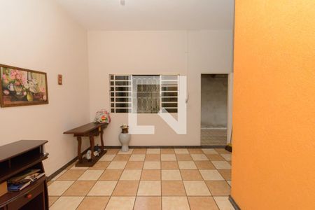 Sala de casa à venda com 3 quartos, 464m² em Jardim Industrial, Contagem
