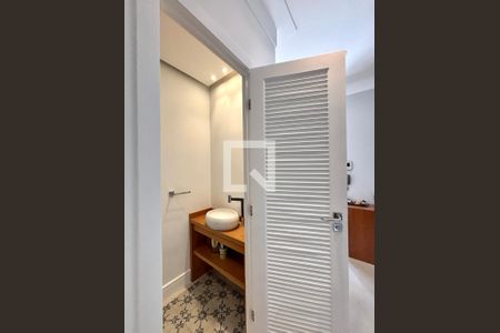 Lavabo de casa à venda com 3 quartos, 180m² em Copacabana, Rio de Janeiro