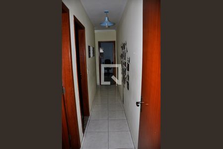 Corredor de casa à venda com 3 quartos, 187m² em Jardim Sao Jose (zona Norte), São Paulo