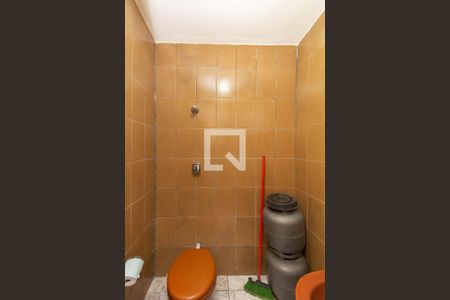 Lavabo de casa para alugar com 5 quartos, 260m² em Parque Guarani, São Paulo