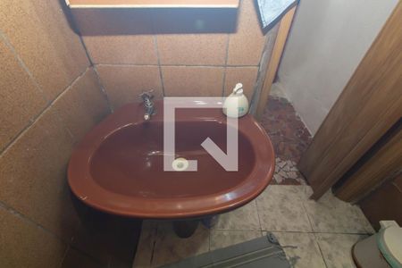 Lavabo de casa para alugar com 5 quartos, 260m² em Parque Guarani, São Paulo