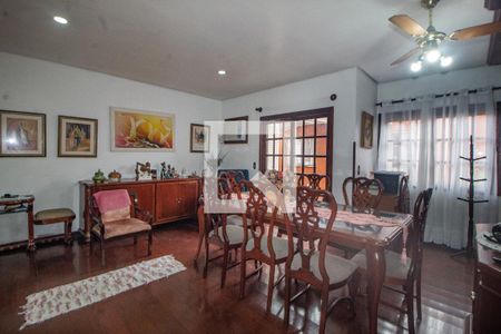 Sala de casa à venda com 4 quartos, 375m² em São José, Porto Alegre