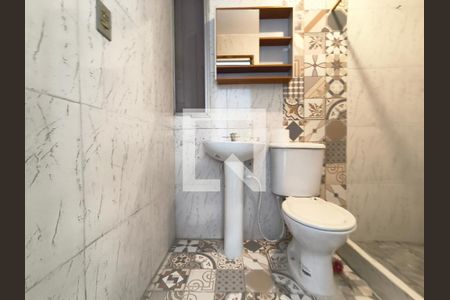 Banheiro de kitnet/studio para alugar com 1 quarto, 28m² em Vila Mariana, São Paulo