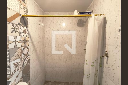 Banheiro de kitnet/studio para alugar com 1 quarto, 28m² em Vila Mariana, São Paulo