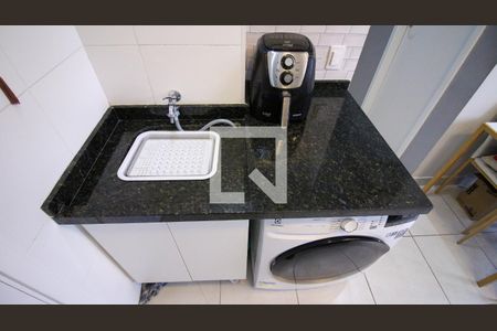 Sala/Cozinha de apartamento à venda com 2 quartos, 32m² em Jardim Planalto, São Paulo