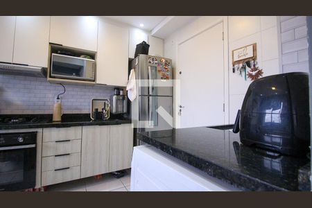Sala/Cozinha de apartamento à venda com 2 quartos, 32m² em Jardim Planalto, São Paulo