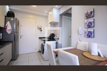 Sala/Cozinha de apartamento à venda com 2 quartos, 32m² em Jardim Planalto, São Paulo