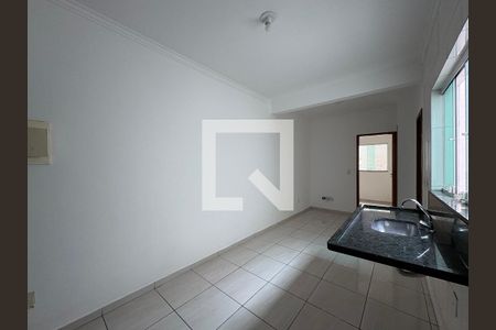 Sala de casa para alugar com 2 quartos, 80m² em Parque Gerassi, Santo André