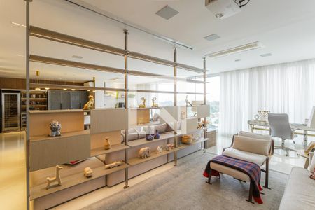 Sala de apartamento à venda com 2 quartos, 188m² em Ibirapuera, São Paulo