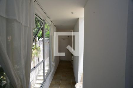 Corredor de casa de condomínio à venda com 4 quartos, 461m² em Joá, Rio de Janeiro