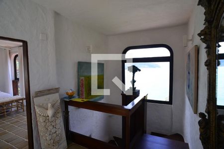 Corredor de casa de condomínio à venda com 4 quartos, 461m² em Joá, Rio de Janeiro