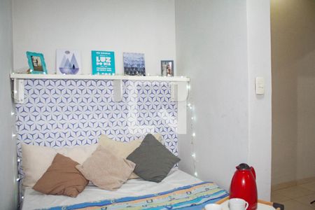 Quarto de casa para alugar com 1 quarto, 45m² em Comendador Soares, Nova Iguaçu