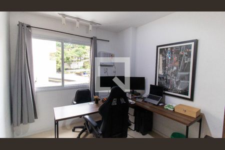 Quarto de apartamento à venda com 2 quartos, 72m² em Santa Rosa, Niterói