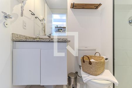 Banheiro de apartamento para alugar com 1 quarto, 22m² em Santa Ifigênia, São Paulo