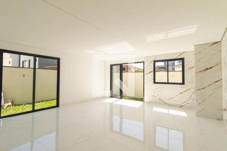 Sala/Cozinha de casa de condomínio para alugar com 3 quartos, 160m² em Santa Cândida, Curitiba