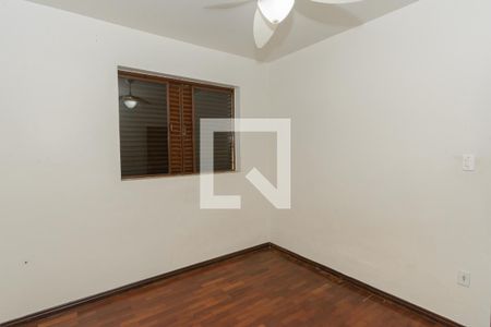 Quarto 1 de casa para alugar com 3 quartos, 250m² em Industrial, Contagem