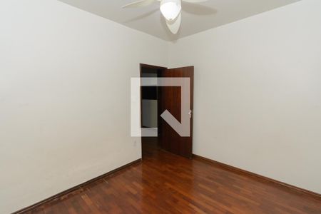 Quarto 1 de casa para alugar com 3 quartos, 250m² em Industrial, Contagem