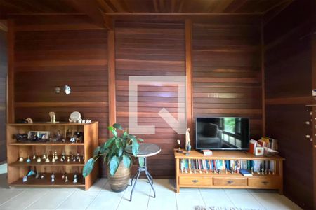 Sala de casa de condomínio à venda com 3 quartos, 200m² em Vereda das Gerais, Nova Lima