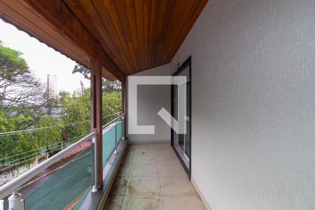 Sacada de casa para alugar com 3 quartos, 220m² em Jardim Avelino, São Paulo