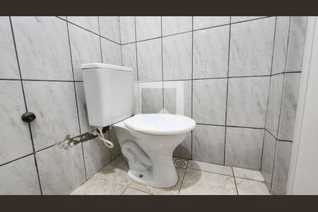 Banheiro Social de casa para alugar com 1 quarto, 45m² em Boca do Rio, Salvador