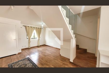 Sala de casa de condomínio à venda com 2 quartos, 75m² em Vila Costa E Silva, Campinas