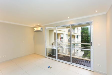 Sala de kitnet/studio para alugar com 1 quarto, 34m² em Panamby, São Paulo