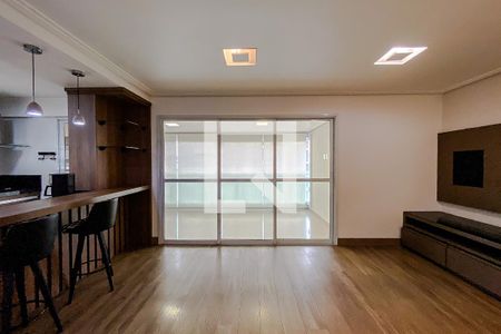 Sala de apartamento à venda com 3 quartos, 107m² em Vila Lucia Elvira, São Paulo