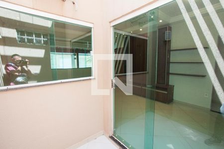 Varanda de casa para alugar com 3 quartos, 240m² em Nova Uberlândia, Uberlândia