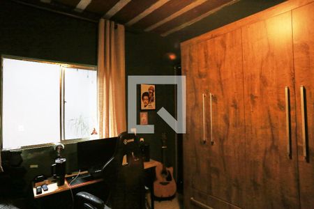 Suíte de casa à venda com 4 quartos, 597m² em Pompéia, Belo Horizonte