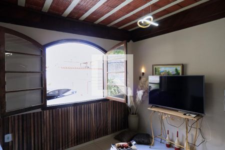 Sala de casa à venda com 4 quartos, 597m² em Pompéia, Belo Horizonte