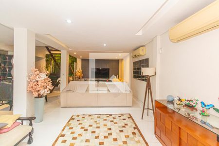 Sala de casa para alugar com 4 quartos, 600m² em Vila Valqueire, Rio de Janeiro
