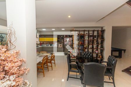 Sala de casa para alugar com 4 quartos, 600m² em Vila Valqueire, Rio de Janeiro