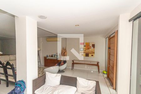 Sala de casa para alugar com 4 quartos, 600m² em Vila Valqueire, Rio de Janeiro