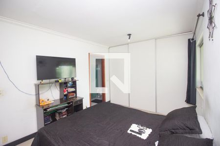 Casa à venda com 3 quartos, 131m² em Santa Helena, Contagem