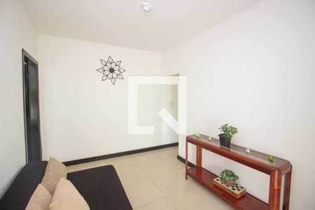 Casa à venda com 3 quartos, 131m² em Santa Helena, Contagem