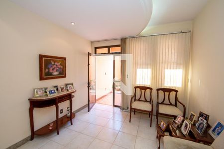 Sala de casa à venda com 4 quartos, 400m² em Alto dos Pinheiros, Belo Horizonte