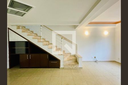 Sala de casa de condomínio para alugar com 3 quartos, 210m² em Ponte Grande, Guarulhos