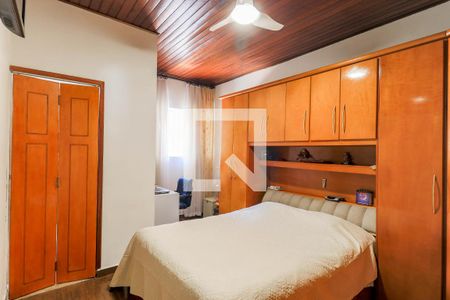 Suíte de casa à venda com 2 quartos, 250m² em Jardim Monte Azul, São Paulo