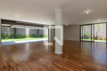 Foto 16 de casa à venda com 5 quartos, 370m² em Alto de Pinheiros, São Paulo