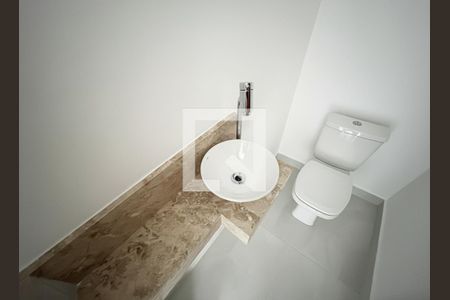 Lavabo de casa à venda com 3 quartos, 120m² em Jardim Paraíso, São Paulo