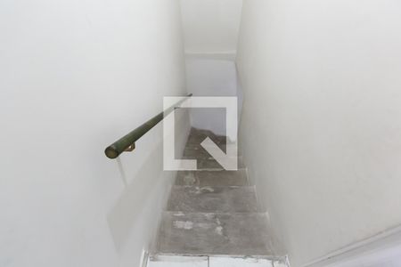 Escada de casa à venda com 2 quartos, 200m² em Parada Xv de Novembro, São Paulo